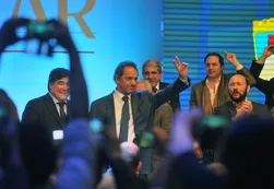 Con Zannini y sin La Cámpora, Scioli encabezó un acto del PJ