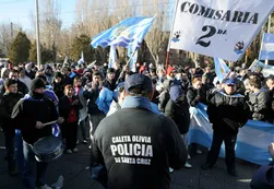 El fantasma de fin de año | Autoacuartelamiento policial en Santa Cruz