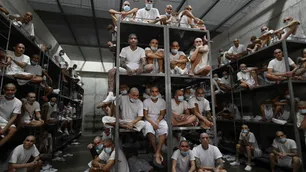 La megacárcel en El Salvador, símbolo del "método Bukele", cumple dos años