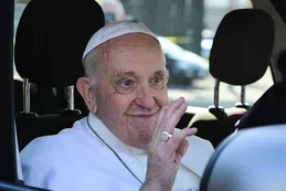En Hungría, el Papa Francisco reclamó contra la guerra y por cuestiones humanitarias
