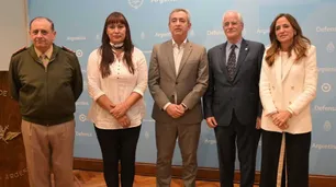 Firman un convenio para que el Ejército urbanice barrios populares en Rosario