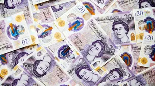 El Banco de Inglaterra guarda silencio ante el colapso de la libra esterlina