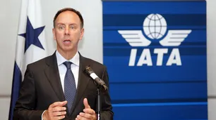 La aviación pide dinero y agita la bandera ecologista