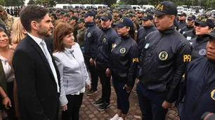 Policía Federal: con la aprobación de Patricia Bullrich, el jefe ordenó el pase a retiro de 16 comisarios generales