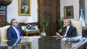 Antonio Aracre llamó "autoritaria" a Cerruti y dijo que el Gobierno no contempla la "diversidad de pensamiento"