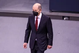 Olaf Scholz asumió como sucesor de Merkel mientras Alemania enfrenta un rebrote
