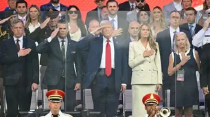 Donald Trump celebró su cumpleaños con un desfile militar, mientras crecen las protestas en su contra en EE.UU.