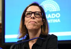 El kirchnerismo denuncia a Laura Alonso por no investigar al Gobierno