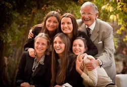 Robaron la casa de Abel Albino y maniataron a su hija