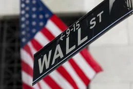 Los activos argentinos extendieron las ganancias y el riesgo país se mantuvo por debajo de los 500 puntos