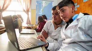 Con la internet de Elon Musk, unas 600 escuelas rurales de alta montaña estarán conectadas