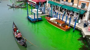 Misterio: el Gran Canal de Venecia fue teñido de verde fluorescente