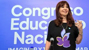 Cristina Kirchner tuiteó contra Milei y pidió "unidad" en medio de la interna del peronismo