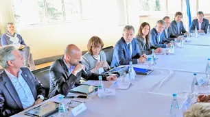 El flamante gabinete que armó Macri sale a defender la gestión en plena crisis