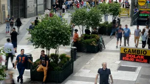 La calle del dólar, entre el tono caribeño y los nuevos blue
