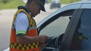 Verano 2025: guía completa de papeles, documentos y respaldos para viajar al exterior con tu auto