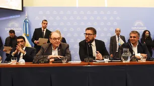Salvación o catástrofe: cuánto cambian las elecciones con boleta única en papel
