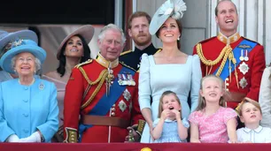 El ajuste también le llegó a la reina Isabel II