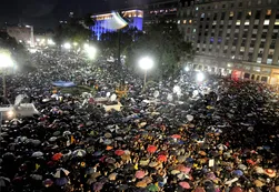 La multitudinaria marcha del #18F, en fotos