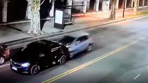 Video | Atropelló borracho a un ciclista, se fugó y chocó contra otro auto
