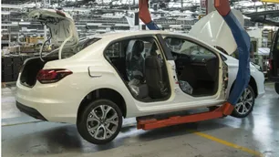 Por la crisis en la industria automotriz hay más de 7 mil trabajadores suspendidos