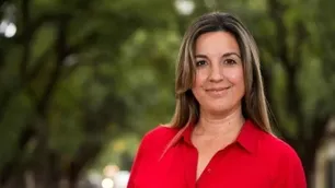 Quién es la intendenta que pidió licencia por enfermedad y estaba en el Caribe