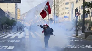 Dimite otra ministra del Perú y siguen las protestas