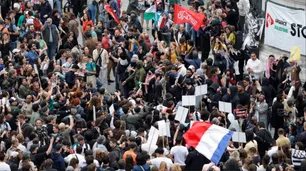 Izquierda francesa rumbo a la victoria tras el fiasco de Le Pen
