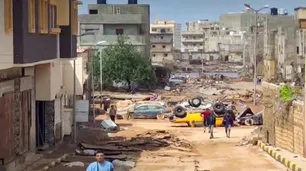 Pasada la tormenta en Libia, el Mar Mediterráneo devuelve los cuerpos a la orilla y hay entierros en fosas comunes