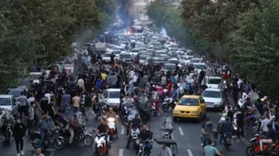 Los petroleros se suman a las protestas en Irán