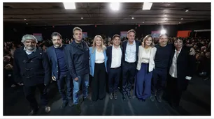 Axel Kicillof contra la macro de Javier Milei: "Funde a todo el mundo"