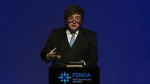 Javier Milei habló en el Foro Económico de Tucumán: "Del otro lado tenemos a los mandriles que dicen hay que fomentar el consumo"