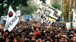 Velorio del Indio Solari: lo despidió un millón de personas, de las cuales 500 mil pudieron entrar a la capilla ardiente