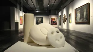 Una muestra en el Centro Cultural Kirchner recorre cuatro décadas de arte argentino