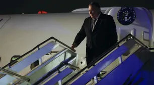 El secretario de Estado de Trump homenajeó a las víctimas de la AMIA y se reúne con Macri