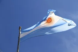 Día de la independencia: mucho para celebrar, mucho para pensar en forma constructiva