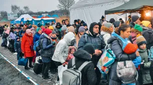 Huir de las bombas: 55 niños por minuto escapan de Ucrania según informó Unicef