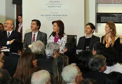 El gabinete y CFK suman 745 denuncias en tribunales