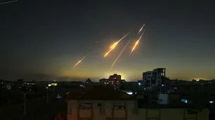 Amnistía Internacional denunció que Irán usó bombas de racimo contra Israel: "Pusieron en peligro vidas civiles"