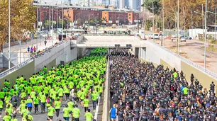 Maratón, autos clásicos y shows para inaugurar el Paseo del Bajo