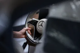 Mercedes Benz prepara un auto que hablará gracias a la inteligencia artificial de Google