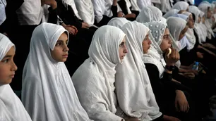 Universidades sin mujeres en Afganistán