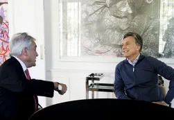 Tras su operación en la rodilla, Macri se reunió con Piñera en Olivos