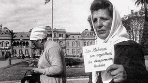 Tres tragedias, un cordón umbilical y un cartel: la vida de Delia Giovanola, la "alegre" fundadora de Abuelas de Plaza de Mayo