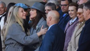 Caras de invierno: la foto del frío saludo entre Karina Milei y Victoria Villarruel tras el tuit y la embajada