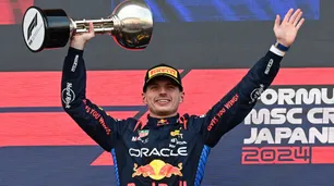 Vibrante la 'Fórmula Verstappen' en Japón: ganó Max Verstappen y segundo fue el compañero de Verstappen