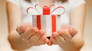 Cuatro ideas de regalos para lucirte en San Valentín