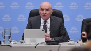 José Luis Espert respaldó a Santiago Caputo tras el cruce con Facundo Manes: "Si te gusta el durazno, bancate la pelusa"