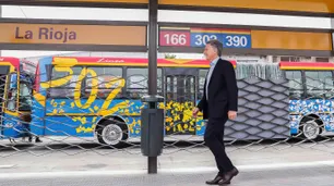 El Metrobus del Oeste que inauguró Mauricio Macri tuvo un debut accidentado