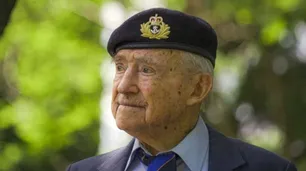 A los 107 años, murió Ronnie Scott, el argentino que desafió a Adolf Hitler desde un avión